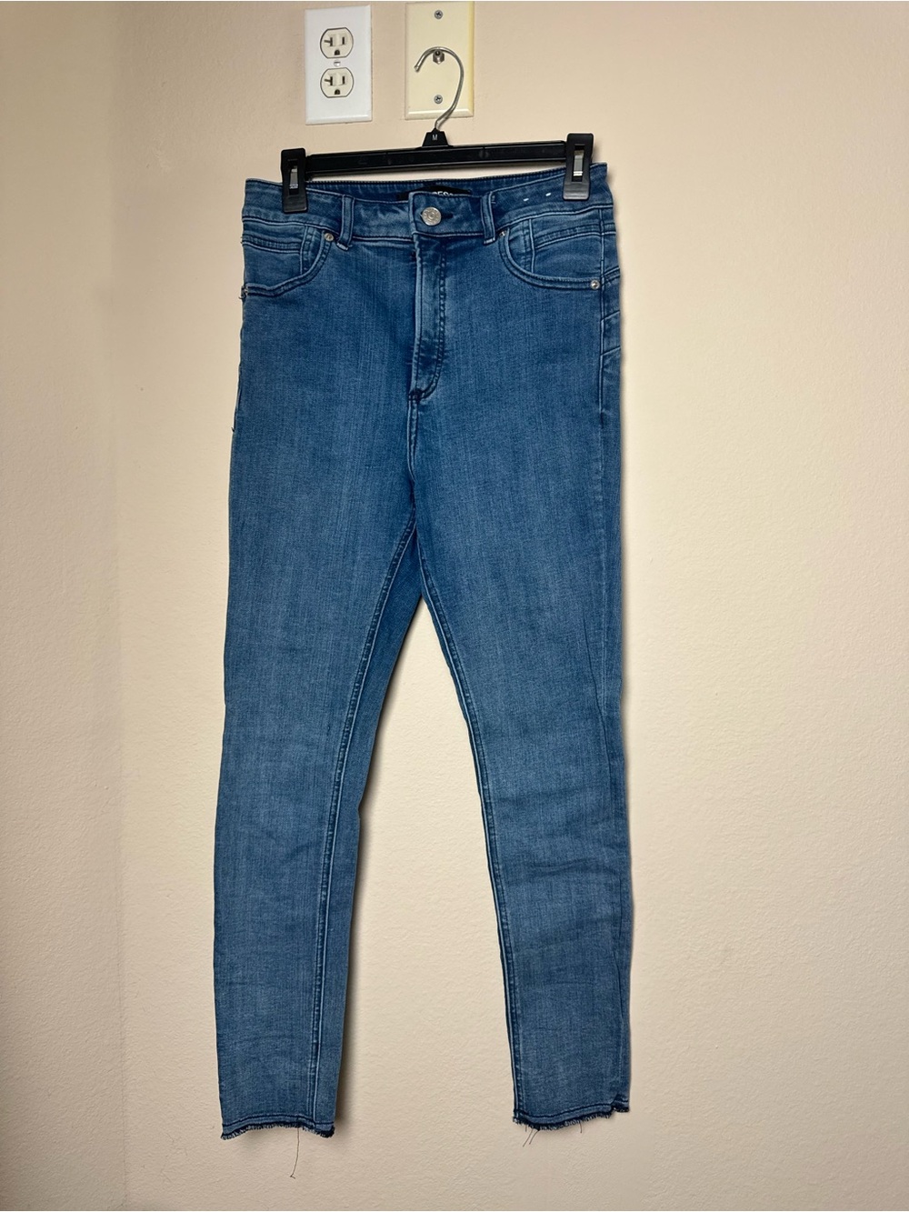 Express Women’s Skinny Jeans in Mid Blue